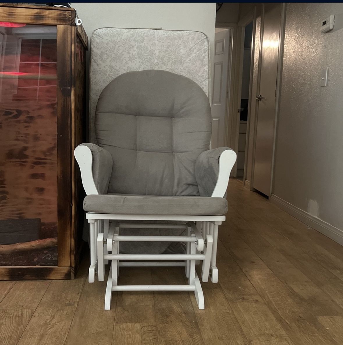 Glider Chair Nursery 