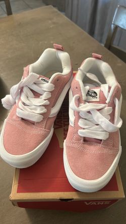 Knu School pink shoes