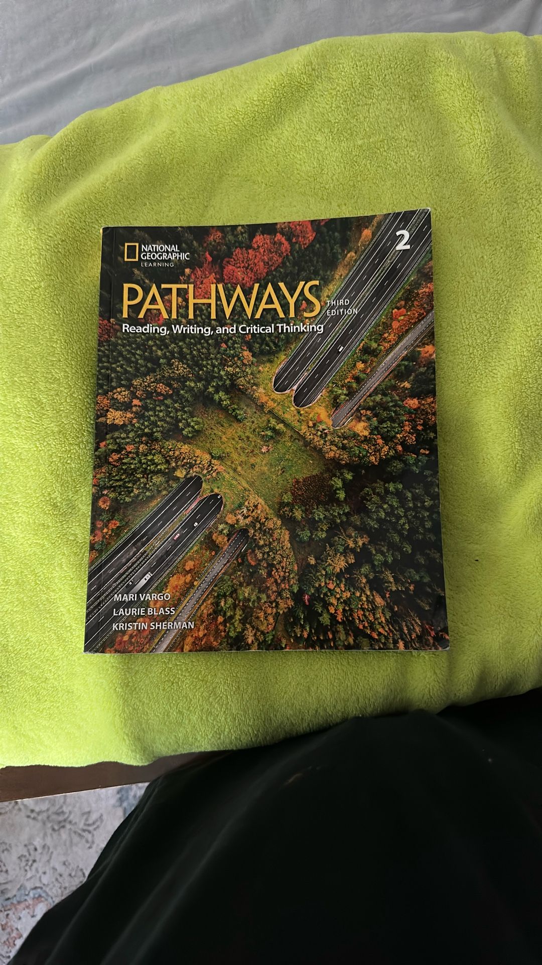 Textbook PATHWAYS 2