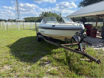 2000 MasterCraft TriStar Ski Boat w/ Trailer – Classic Inboard - project 4,500$ OBO