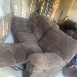 Reclining sofas / sofas reclinables