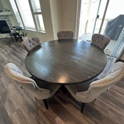 Round dining Table & 5 Chairs 
