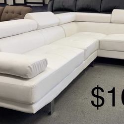 New Modern Leather Sectional (Finance and Delivery)