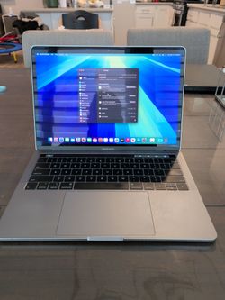 MacBook Pro 2019 - Intel i5 / 8GB RAM / 128 SSD
