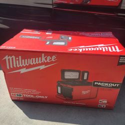Milwaukee Packout Light M18 