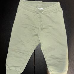 Baby clothes (B4)