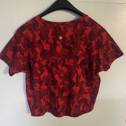 lululemon NewYear ‘Cates T-Shirt’ size6