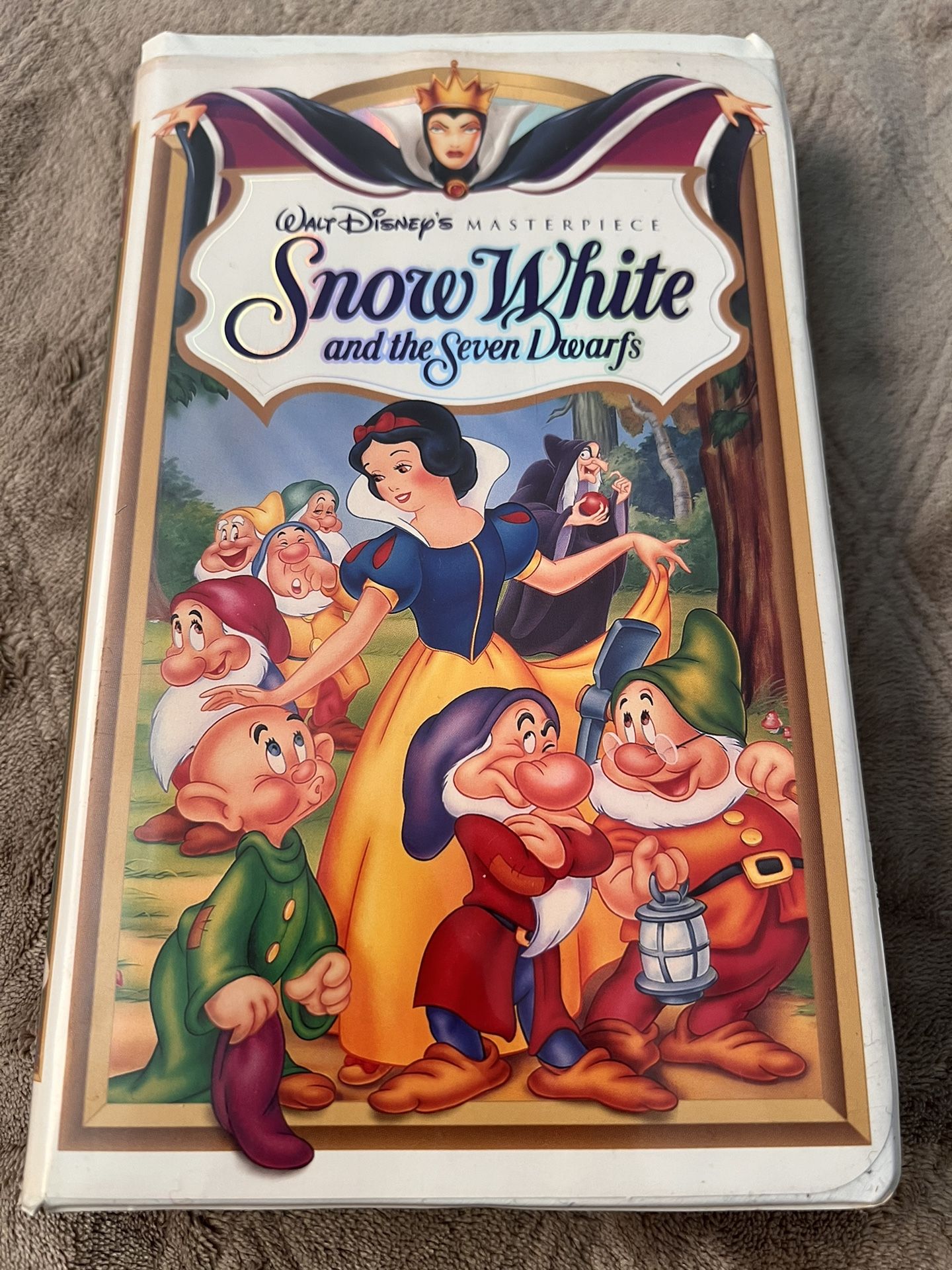 Walt Disney Snow White And The Seven Dwarfs 