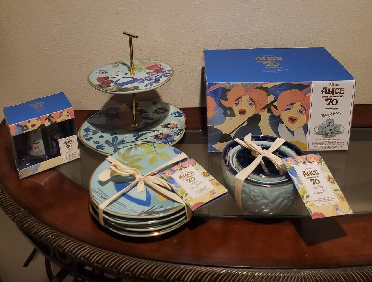 Disney Alice In Wonderland 70th Anniversary Mary Blair Tea Set, Tray, Plates, Bowls, S&P Shakers