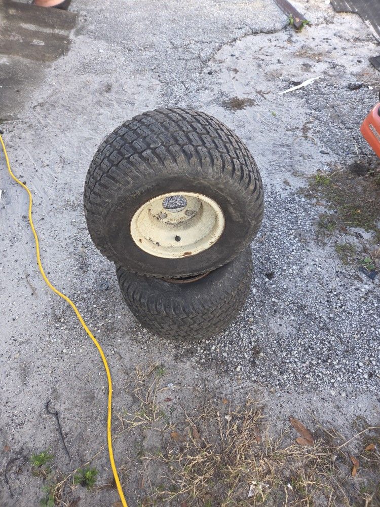 ((READ AD))((set of TWO)) TWO 18X9.5X8 REAR 4lug ZEROTURN wheels)) Zeroturn Mower 