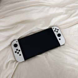 Nintendo Switch OLED Bundle Dock JoyCons 256GB