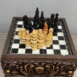 Hand Crafter Wooden Custom Chess Set