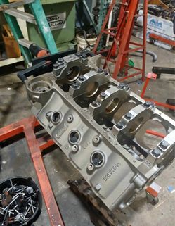 Brand new dart 9.8 dart block  4560 bore std cam height std lifter bores