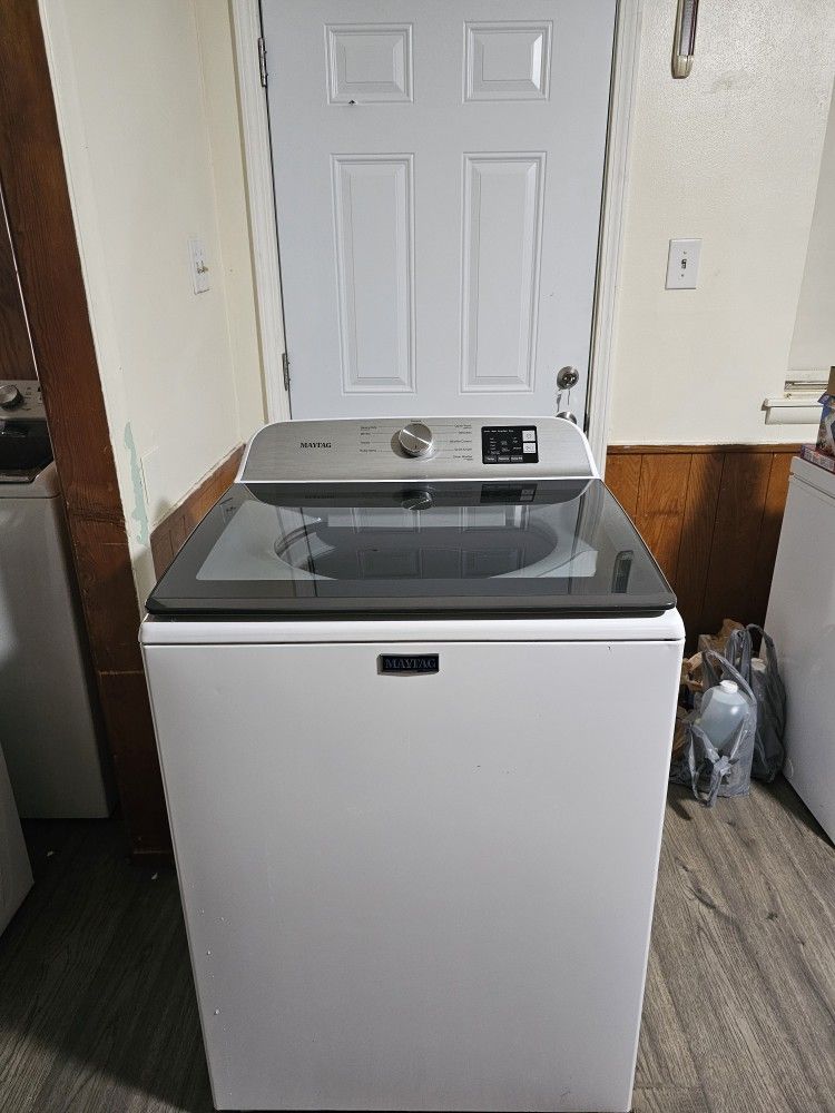 MAYTAG WASHER XL CAPACITY EXCELLENT CONDITION LARGE CAPACITY HEAVY DUTY DELIVERY AVAILABLE WE DO REPAIRS