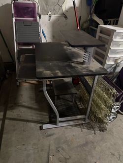 DESK