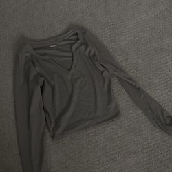 holister size S long sleeve