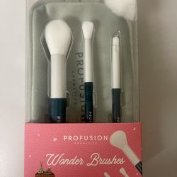 MAKEUP BRUSH SET