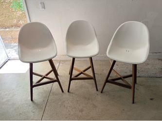 3 Barstools (175)