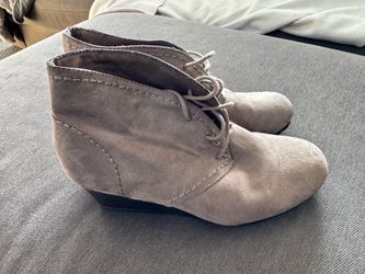 Beige Boots 8 1/2