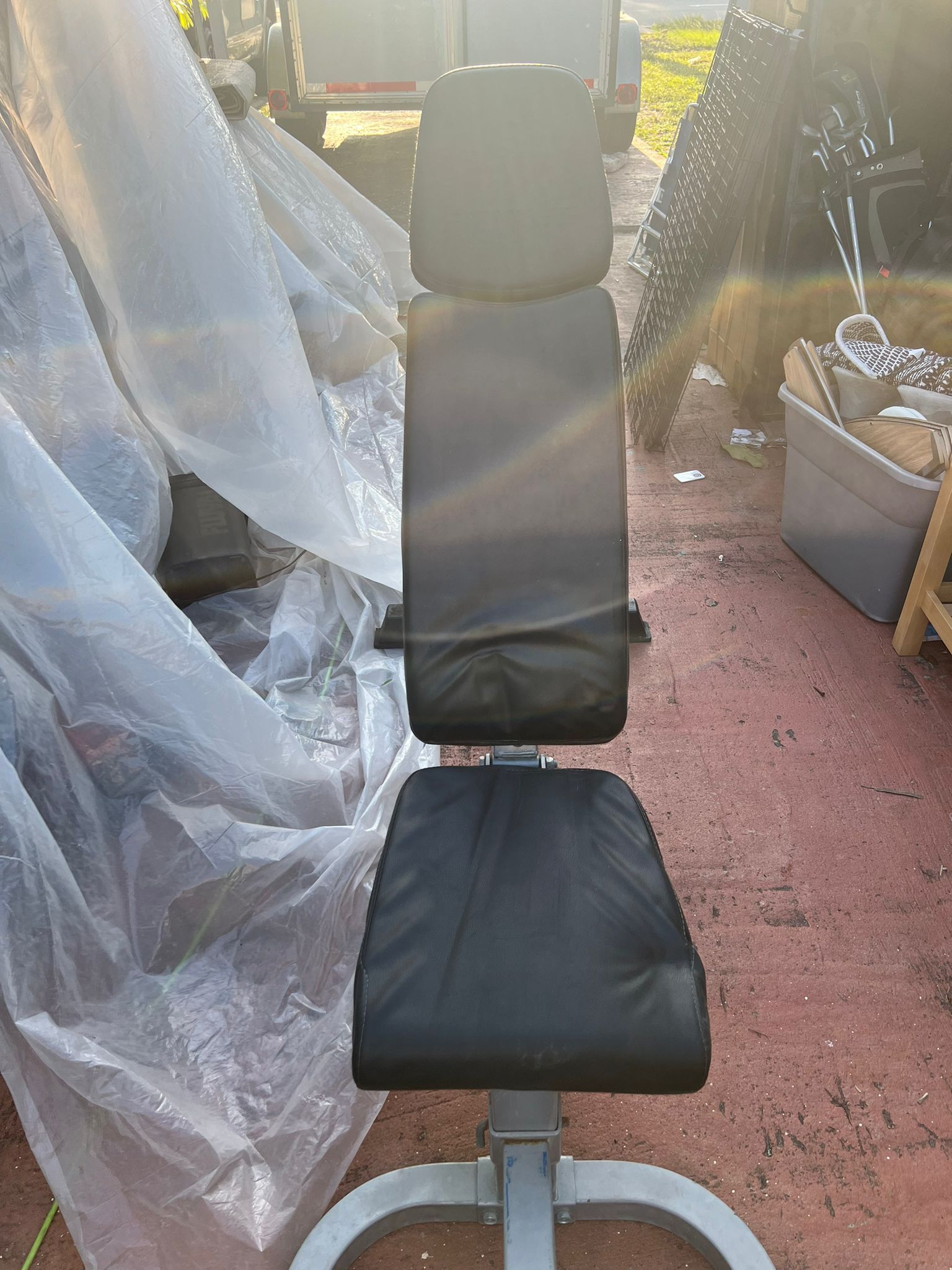 Titán Fitness Full Size Weight Bench