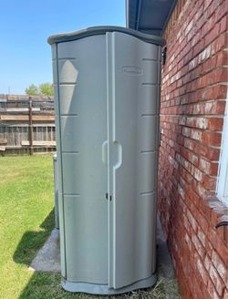 Rubbermaid Outdoor Storage Garage!