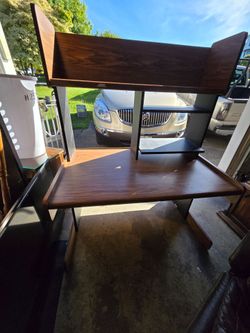 Free desk