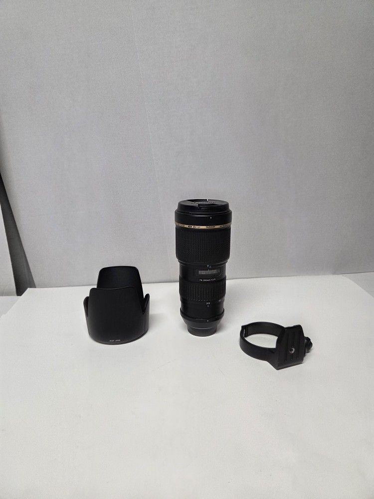 Tamron AF 70-200mm F/2.8. (IF)MACRO Ø77 ADI Nikon F Mount Camera Lens F Mount Camera Lens
In excellent condition