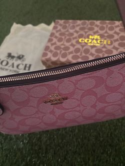 Coach Signature Zip Pouch Pink