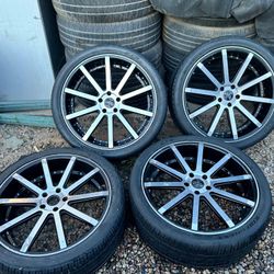 RIMS 265/35R22....5 LUGS BOLT PATTERS 5X120..5X4.75...1 RIM BROCKET 