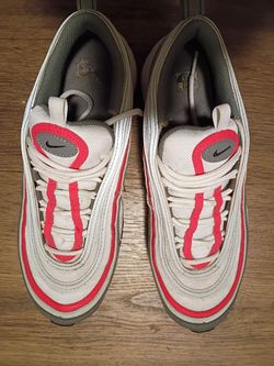Nike air maxes