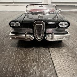 Diecast 1/18 Scale 1958 EDSEL CITATION CONVERTIBLE BLACK 