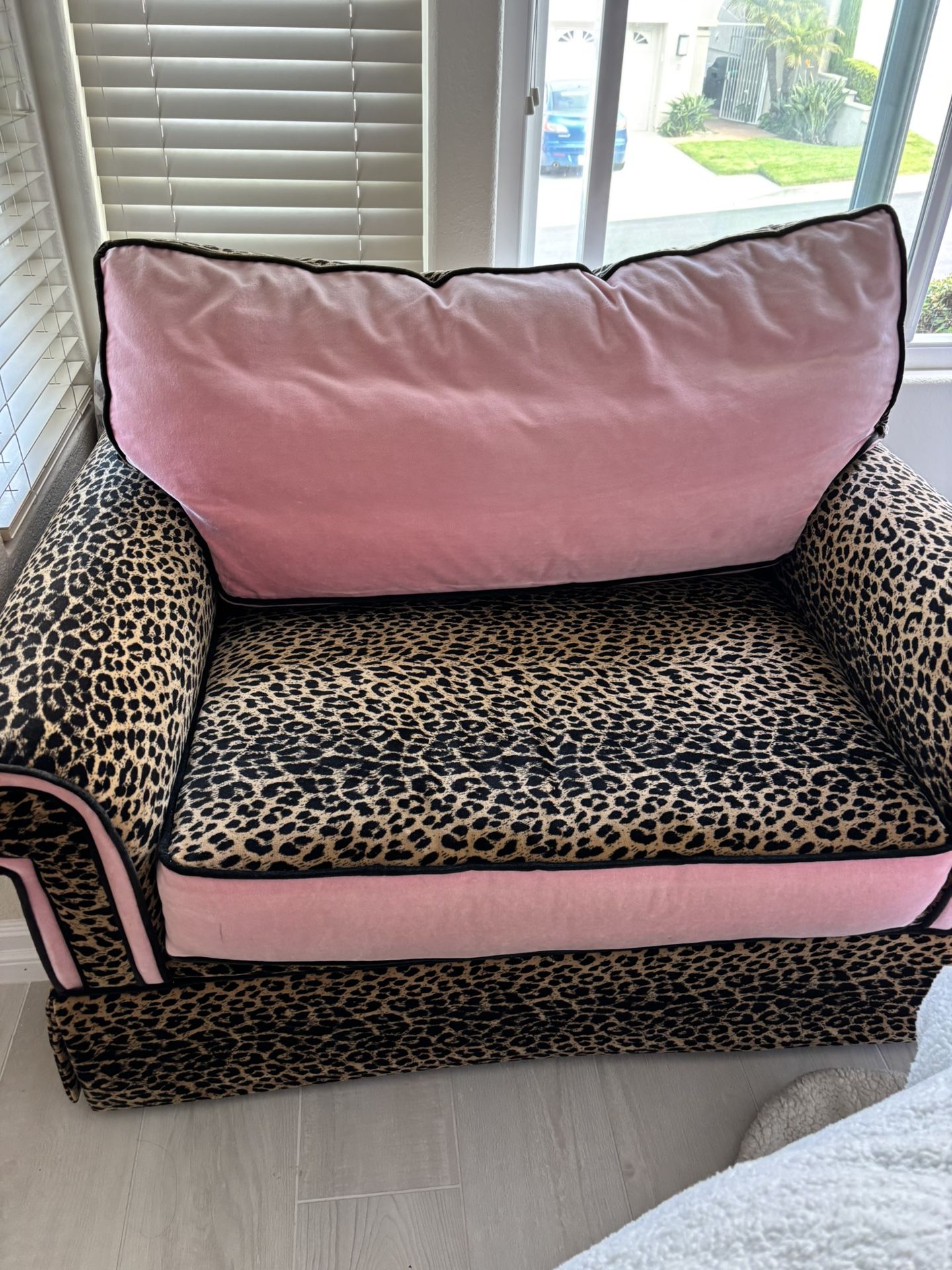Cheetah And Pink Love Seat Sofa