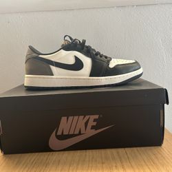 Jordan 1 Low “Mocha” Size 9 Men