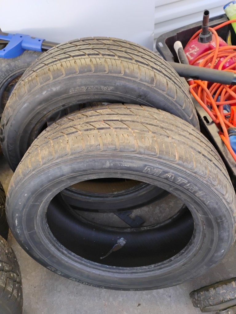 2 Matrix Tour Rs 225/55r17 Tires