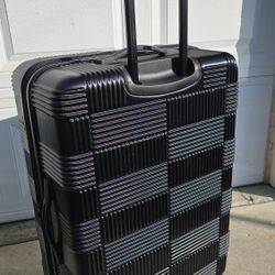Luggage American Tourister Check In 28" Black Brand New 