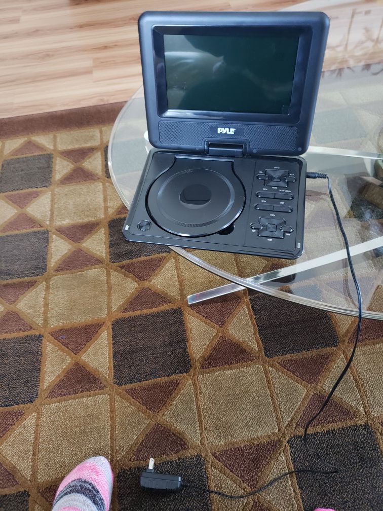 Portable DVD with Remote