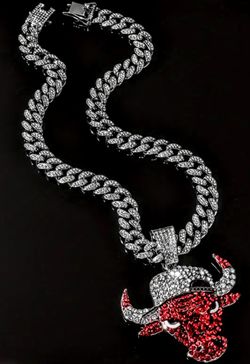 Diamond Bulls Chain