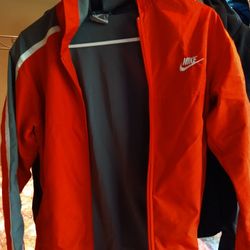 Nike Hoodie/Jackets 2