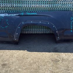2018 Toyota Tacoma Right Side Bed Panel 