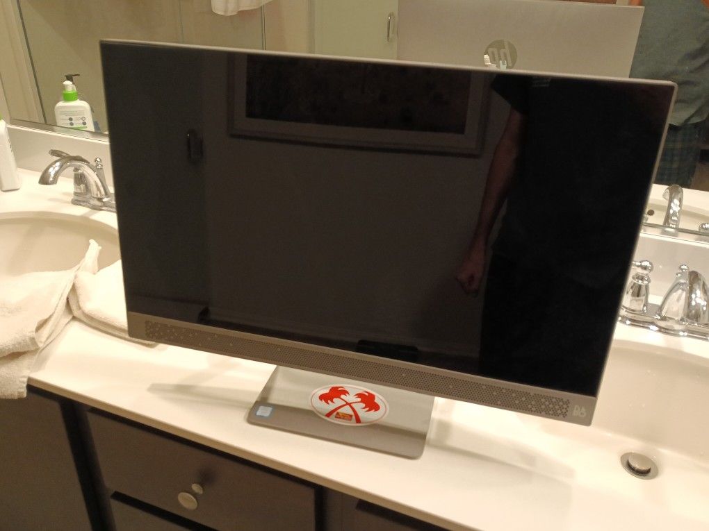 2017 HP Pavilion All In One