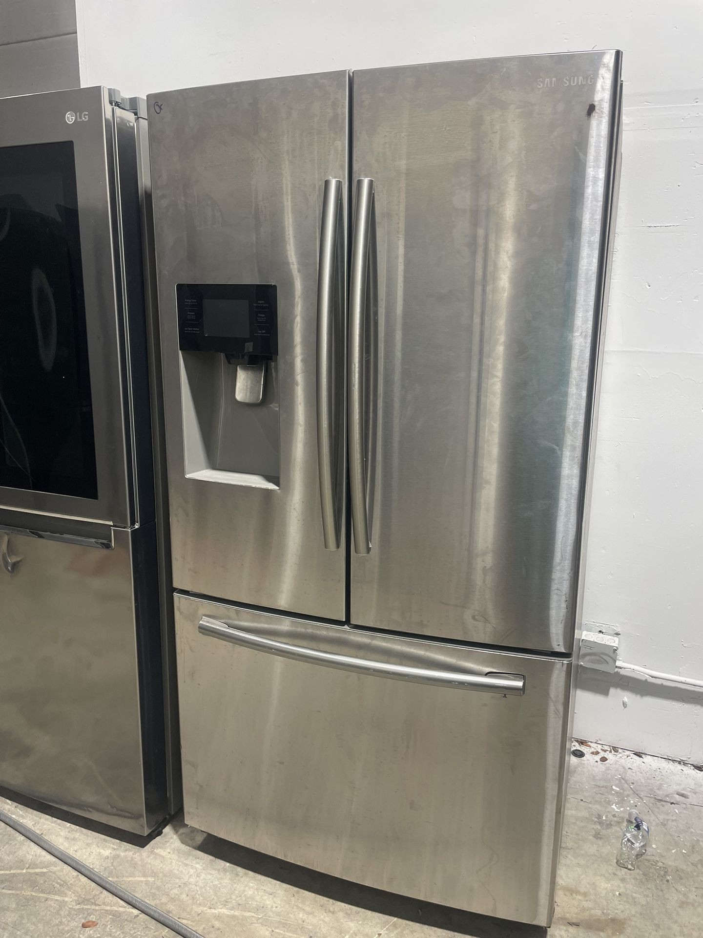 SALE!! Refrigerator French door 36” inches wide nevera heladera frio