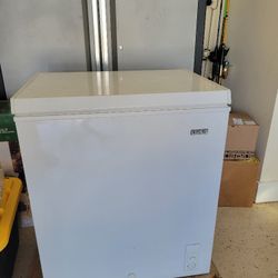 Idylis Chest Freezer 