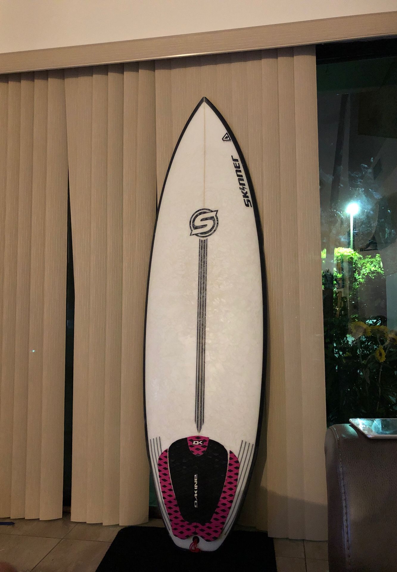 Skinner 5’8 mullet run surfboard