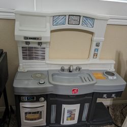 Step 2 Play Kitchen