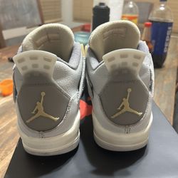 Air Jordan 4