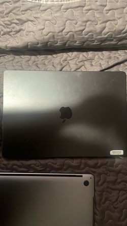 Apple MacBook Pro Laptop Black