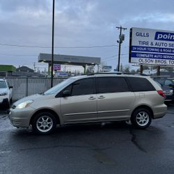 2004 Toyota Sienna