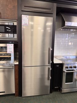 Liebherr SC7751 30 Inch Freestanding Bottom Mount Refrigerator 