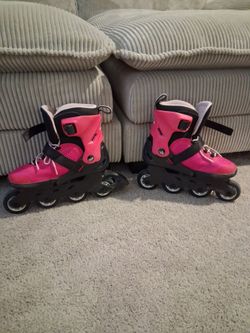 Women's Adjustable Rollerblades Size 5-8