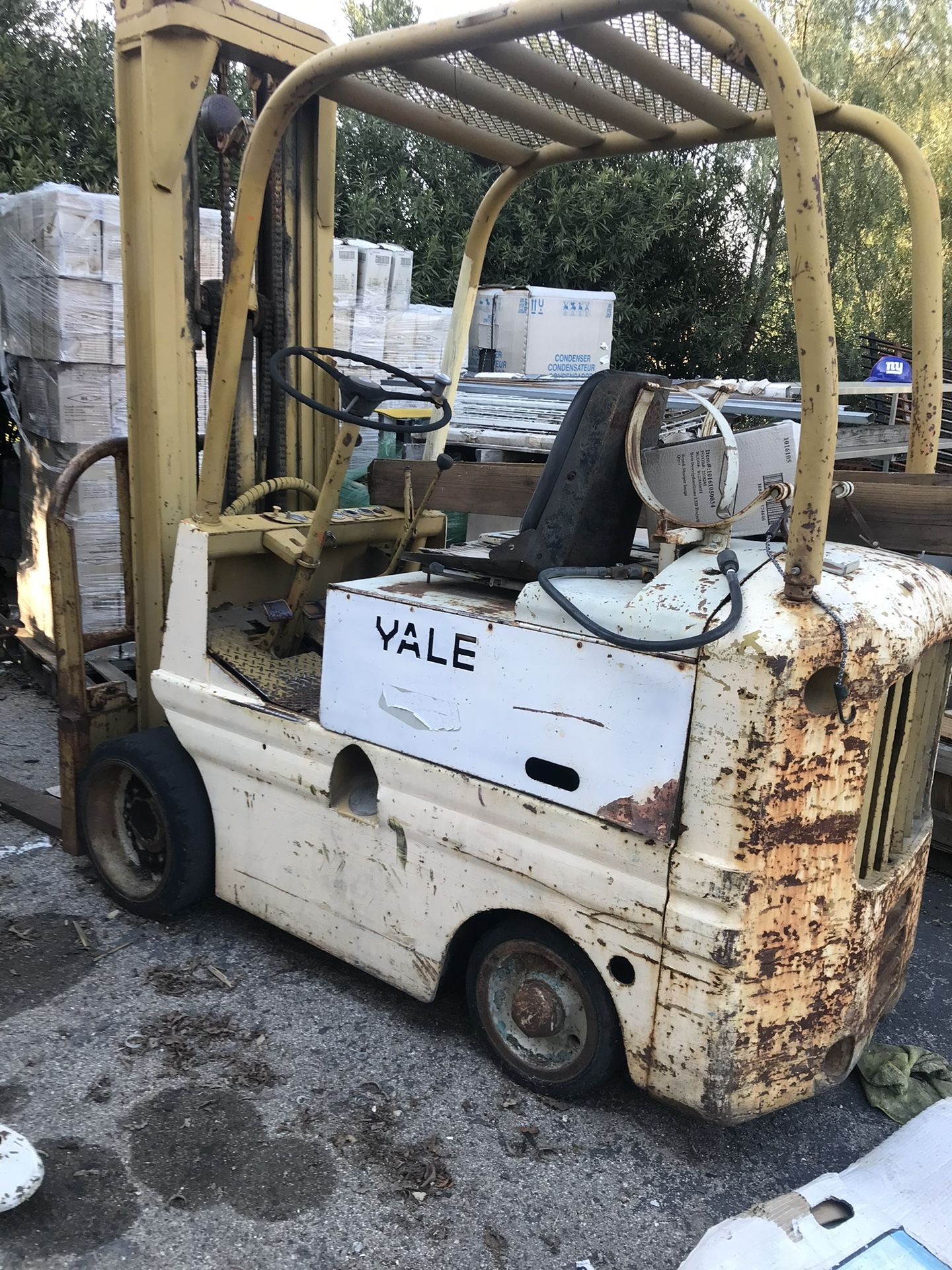 Yale Forklift - 3 Stage 